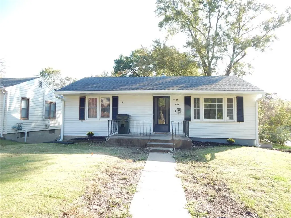 759 Pennsylvania Avenue, Leavenworth, KS 66048 - #1
