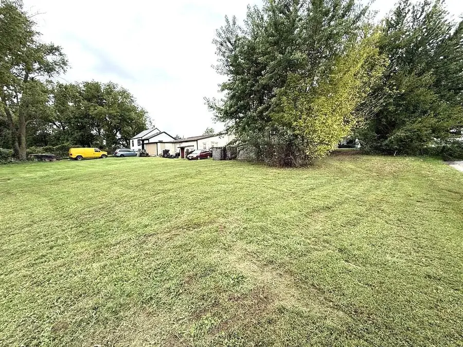 829 N Dodgion Avenue, Independence, MO 64050 - #3