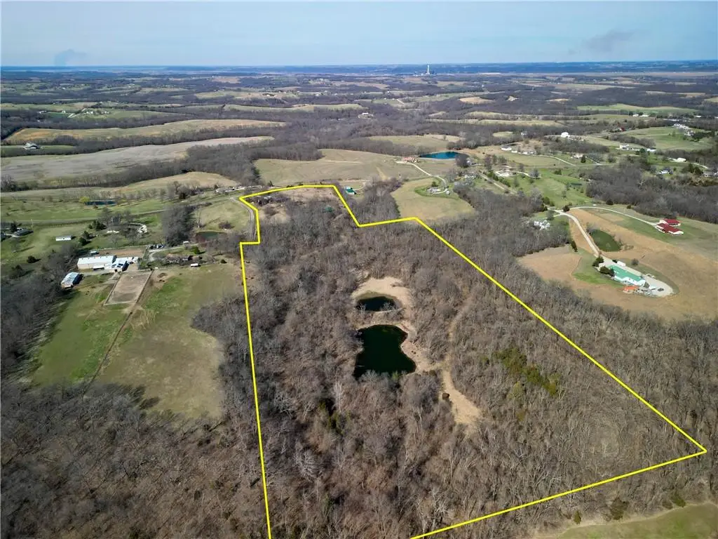 19209 Santa Fe Trail, Leavenworth, KS 66048 - #1