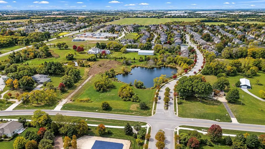 16572 S Ridgeview Road, Olathe, KS 66062 - #1