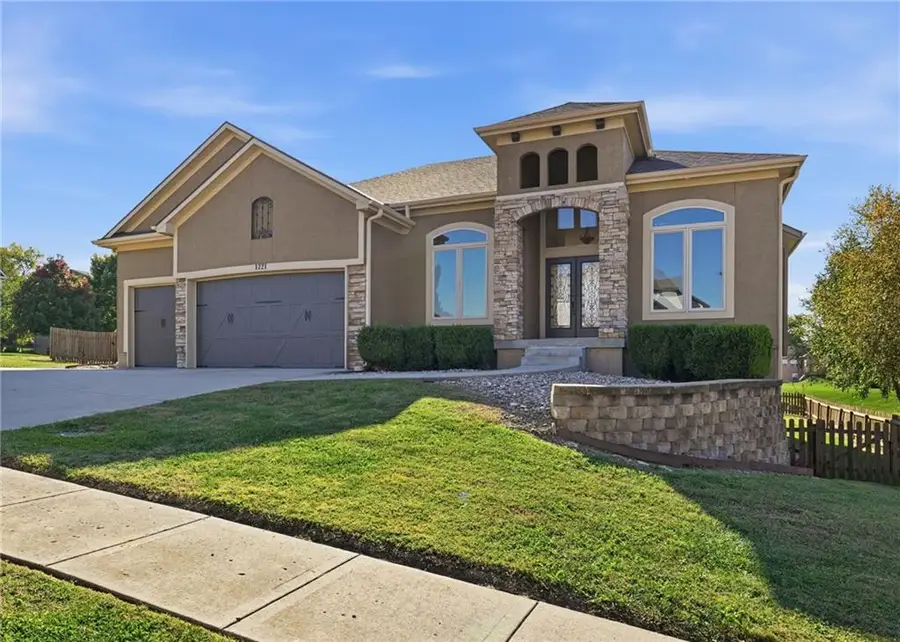 1221 Deaton Circle, Raymore, MO 64083 - #2