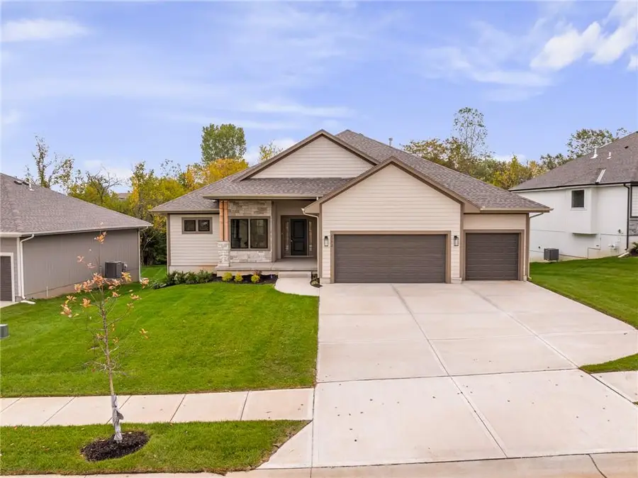 2372 W Wabash Street, Olathe, KS 66061 - #2
