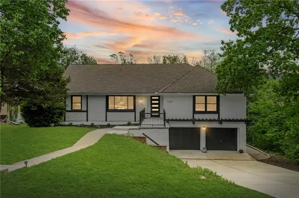 3147 Black Swan Drive, Shawnee, KS 66216