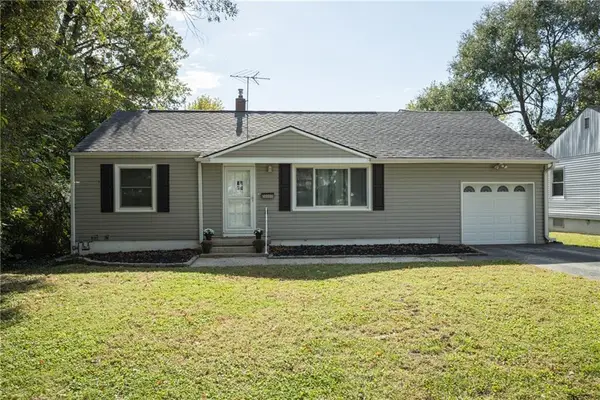 10001 E 34th Street, Independence, MO 64052