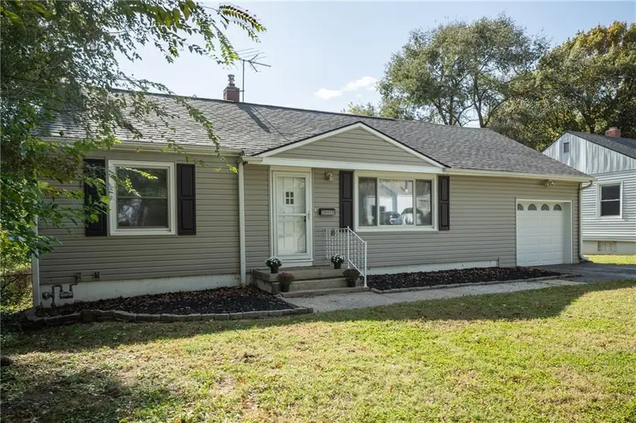 10001 E 34th Street, Independence, MO 64052 - #3