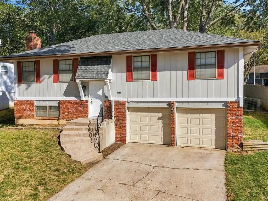 1428 S Apache Lane, Olathe, KS 66062 - #1