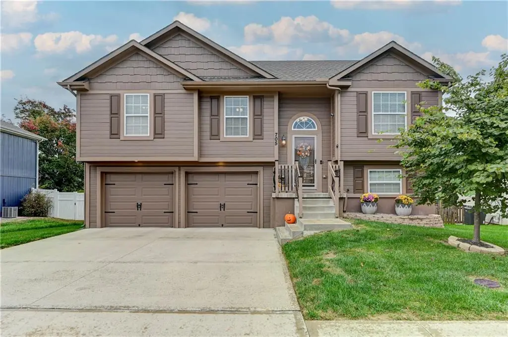 705 N Cloverdale Avenue, Independence, MO 64056 - #1