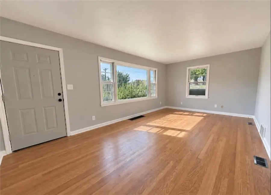 9718 E 35th Street S, Independence, MO 64052 - #3