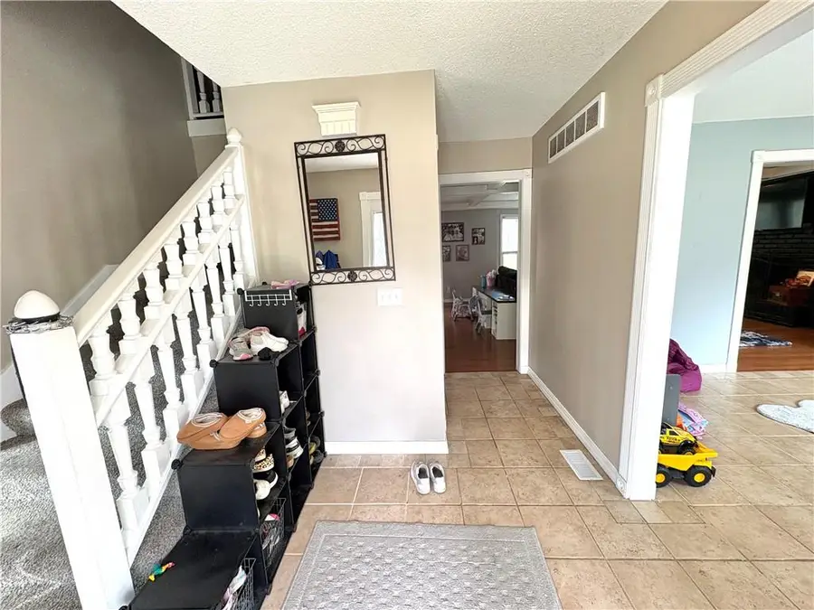 4909 Woodfield Drive, Saint Joseph, MO 64506 - #2