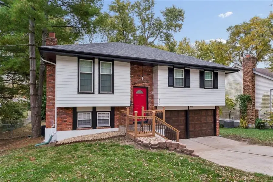 417 N Jefferson Avenue, Liberty, MO 64068 - #3