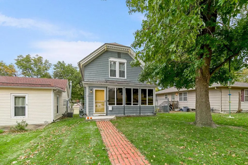 1037 9th Avenue, Leavenworth, KS 66048 - #1