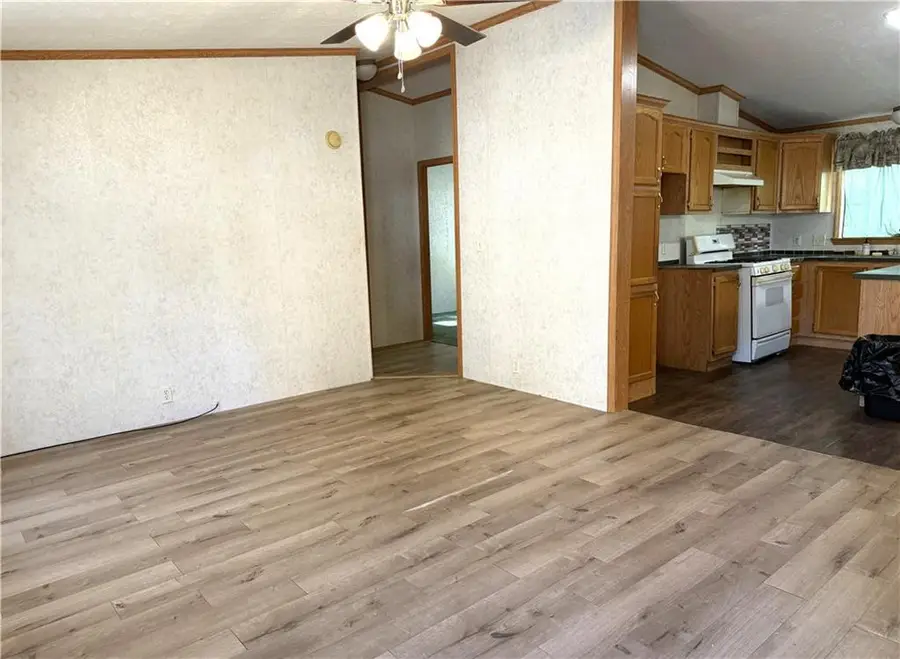 306 E 2nd Street, Carrollton, MO 64633 - #3