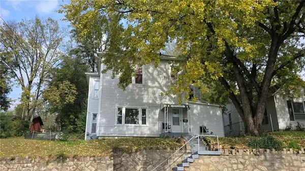 1809 Pacific Street, St Joseph, MO 64503