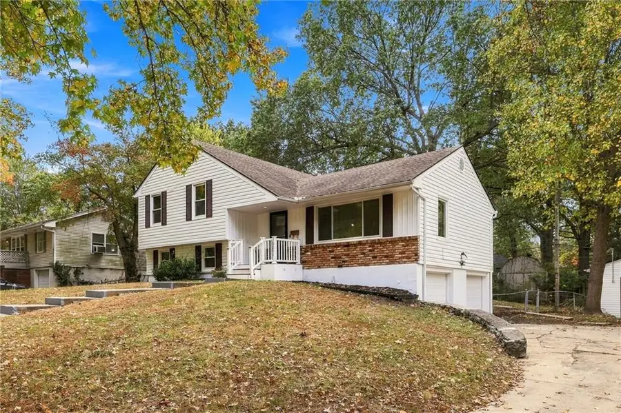 10501 E 82nd Street, Raytown, MO 64138 - #2