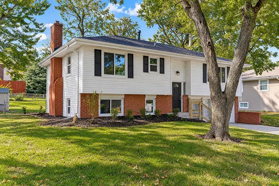6516 Ballentine Street, Shawnee, KS 66203 - #2