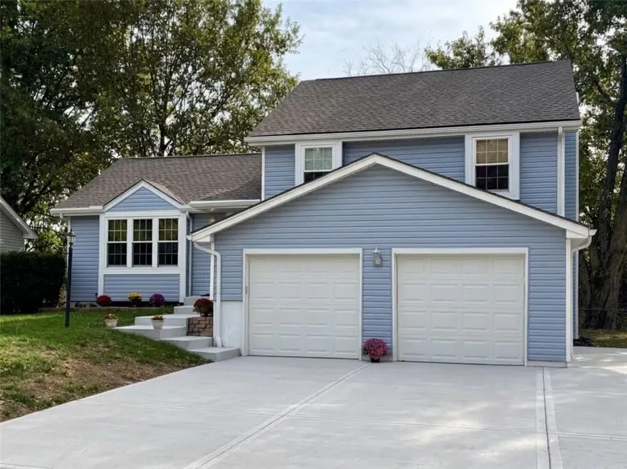 8421 Nw 68th Street, Parkville, MO 64152 - #2