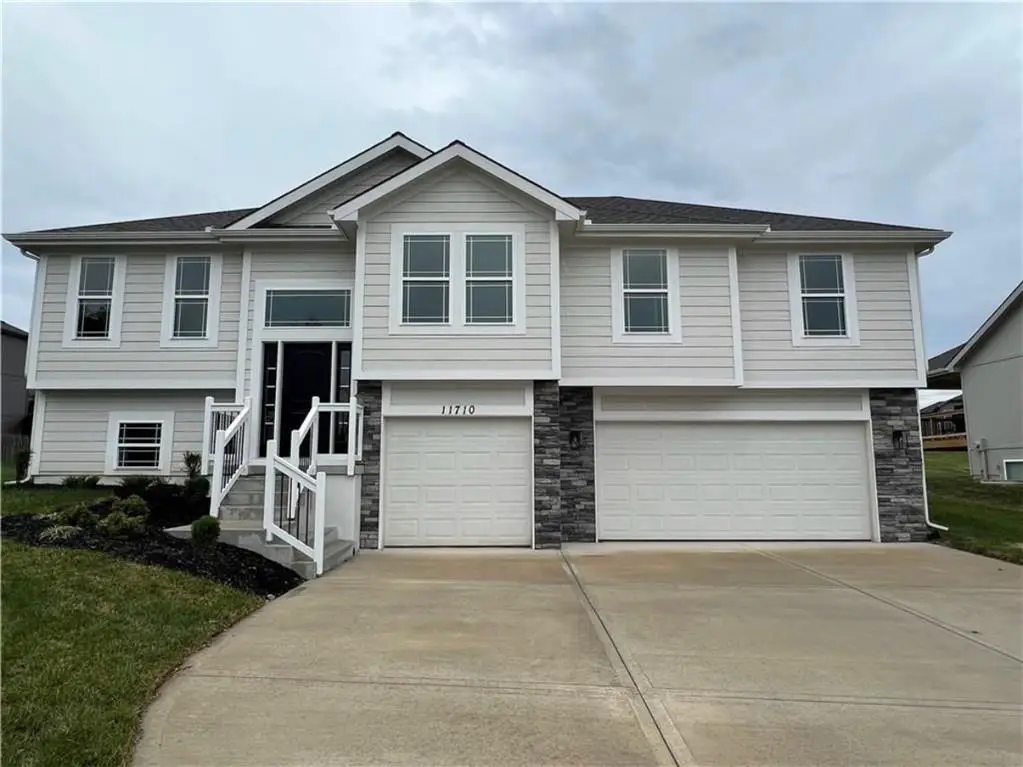 11710 N Manning Avenue, Kansas City, MO 64157 - #1