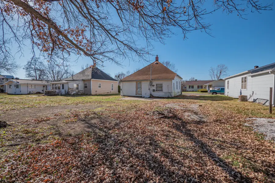 602 Garfield Ave, Moberly, MO 65270 - Image #2