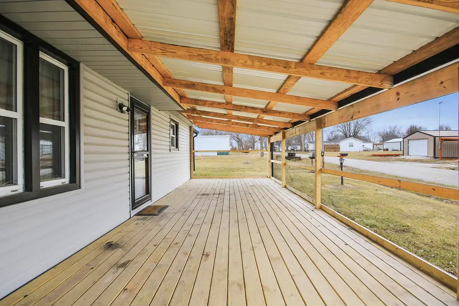 407 Dickens St, Clark, MO 65243 - Image #2