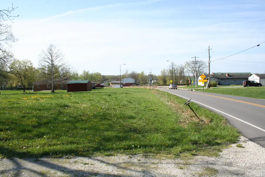 1312 N Lake Of The Wood, Columbia, MO 65202 - Image #2