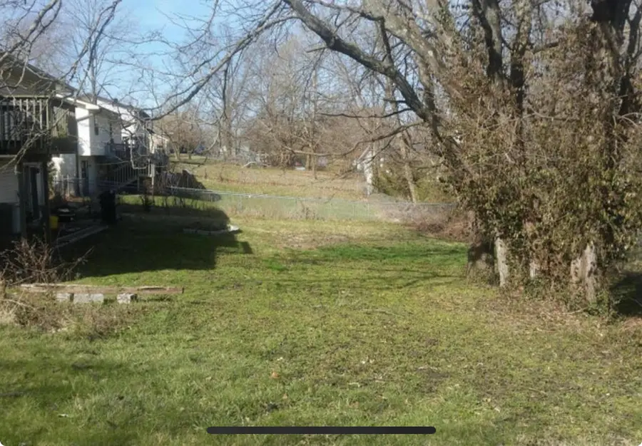 387 E Hackberry Blvd, Columbia, MO 65202 - Image #2