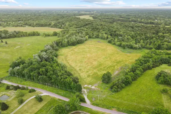 N Locust Grove Chu, COLUMBIA, MO 65202