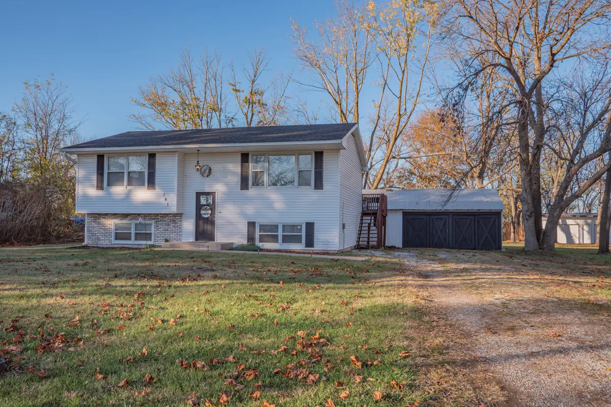 181 E Randolph St, Jacksonville, MO 65260 - Image #1
