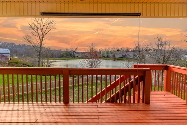 3103 Woods Crossing Dr, COLUMBIA, MO 65202