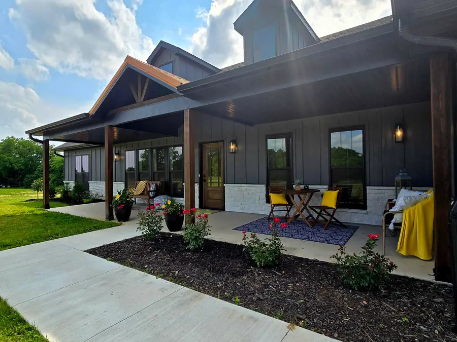 15850 N Golden Eagle Ct, Wooldridge, MO 65287 - Image #2