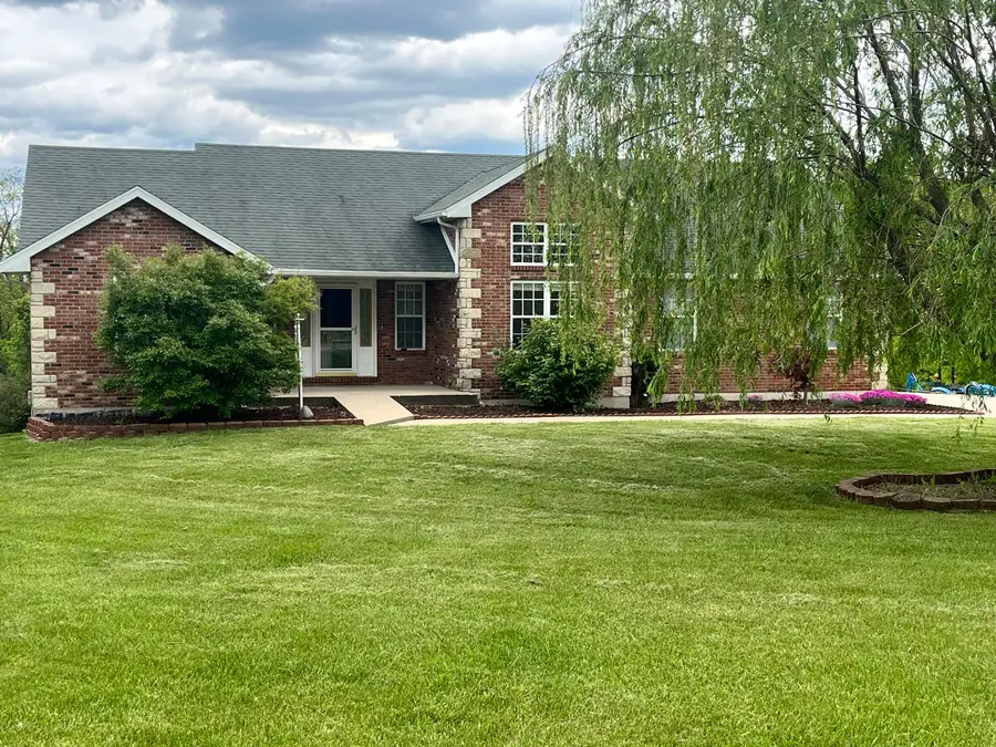 31500 Skyline Dr, California, MO 65018 - Image #2