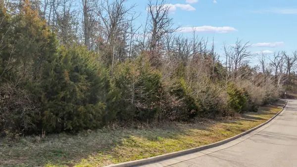 1625 Notting Hill Dr, JEFFERSON CITY, MO 65109