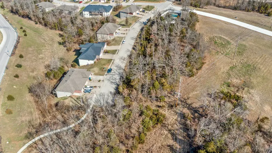 1609 Notting Hill Dr, Jefferson City, MO 65109 - Image #3