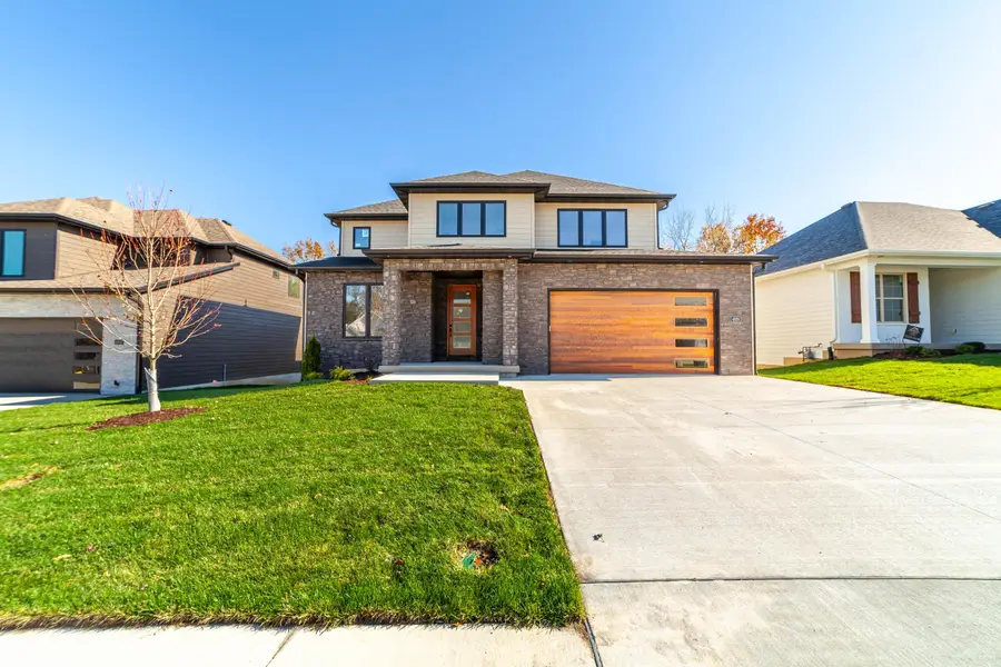 4820 Whisper Ct, Columbia, MO 65203 - Image #2