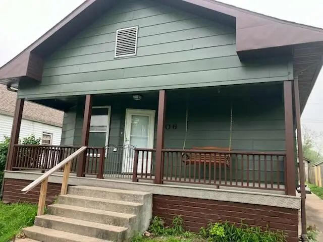 906 Myra St, Moberly, MO 65270 - Image #1