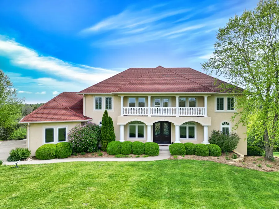 8130 S Country Aire Ln, Columbia, MO 65203 - Image #3