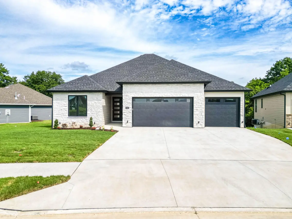 2829 Misty Flower Dr, Columbia, MO 65203 - Image #1