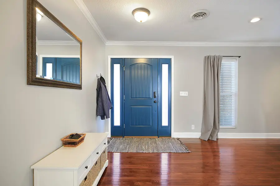 8 Country Club Dr, Mexico, MO 65265 - Image #3