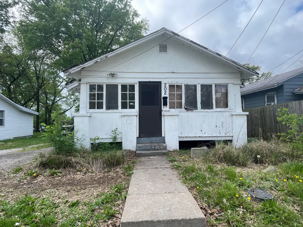 202 Hickman Ave, Columbia, MO 65203 - Image #1