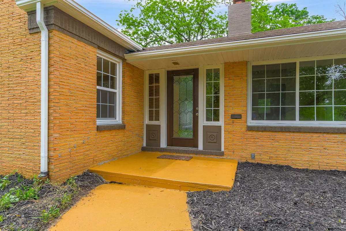 9 Oak Ln, Mexico, MO 65265 - Image #1