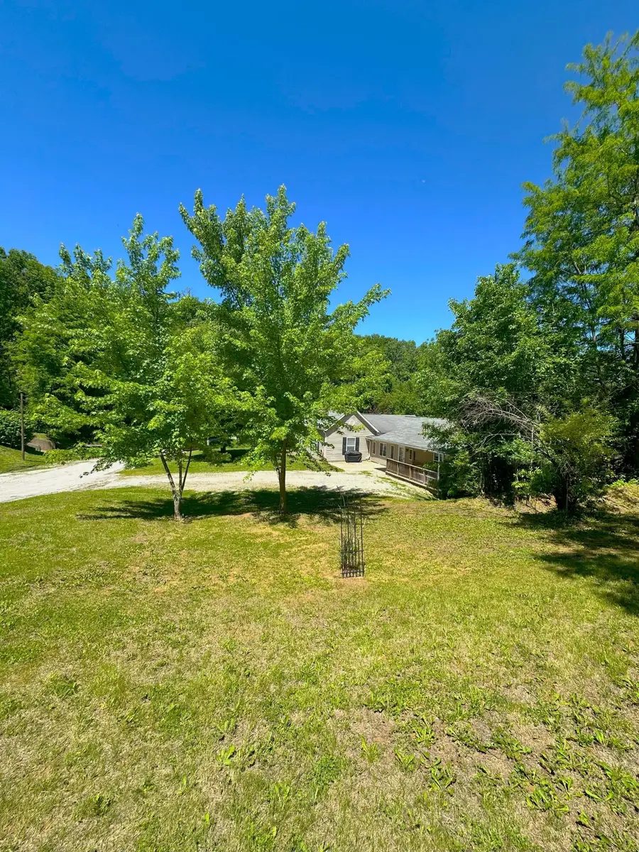 902 Union St, Glasgow, MO 65254 - Image #3