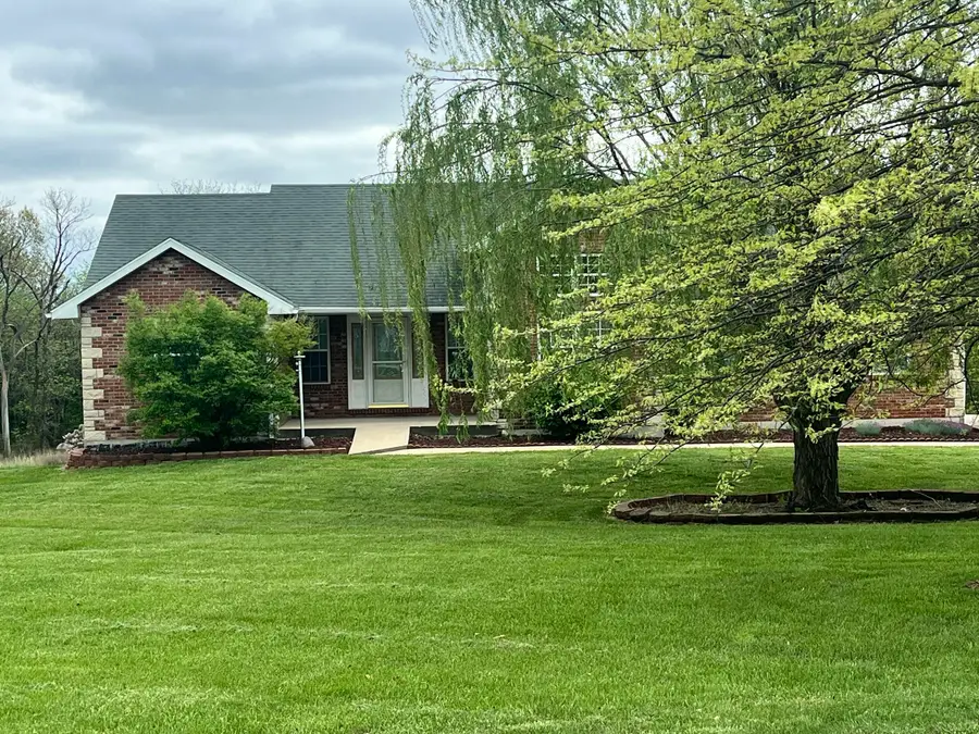 31500 Skyline Dr, California, MO 65018 - Image #2