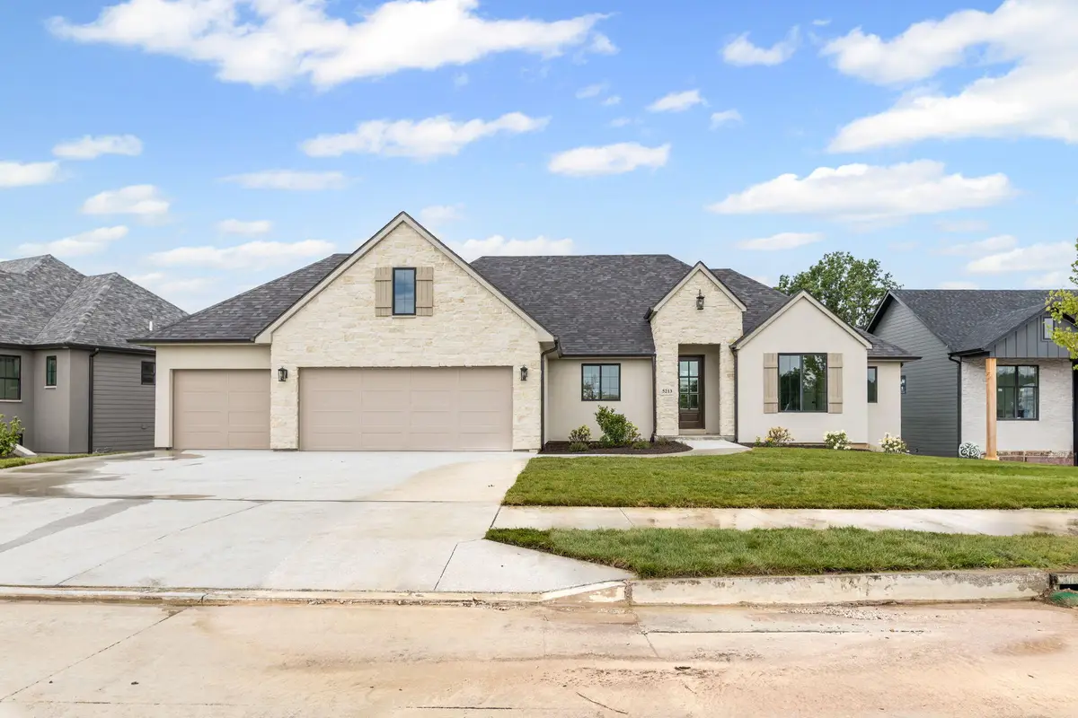 5213 Butter Cup Dr, Columbia, MO 65203 - Image #1