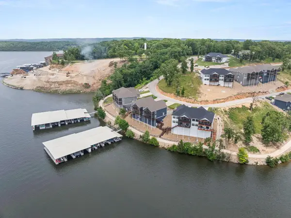 76 Barolo Ln #21A, CAMDENTON, MO 65020