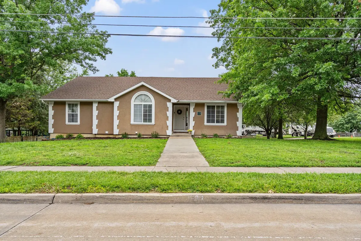 1101 W Southampton Dr, Columbia, MO 65203 - Image #1