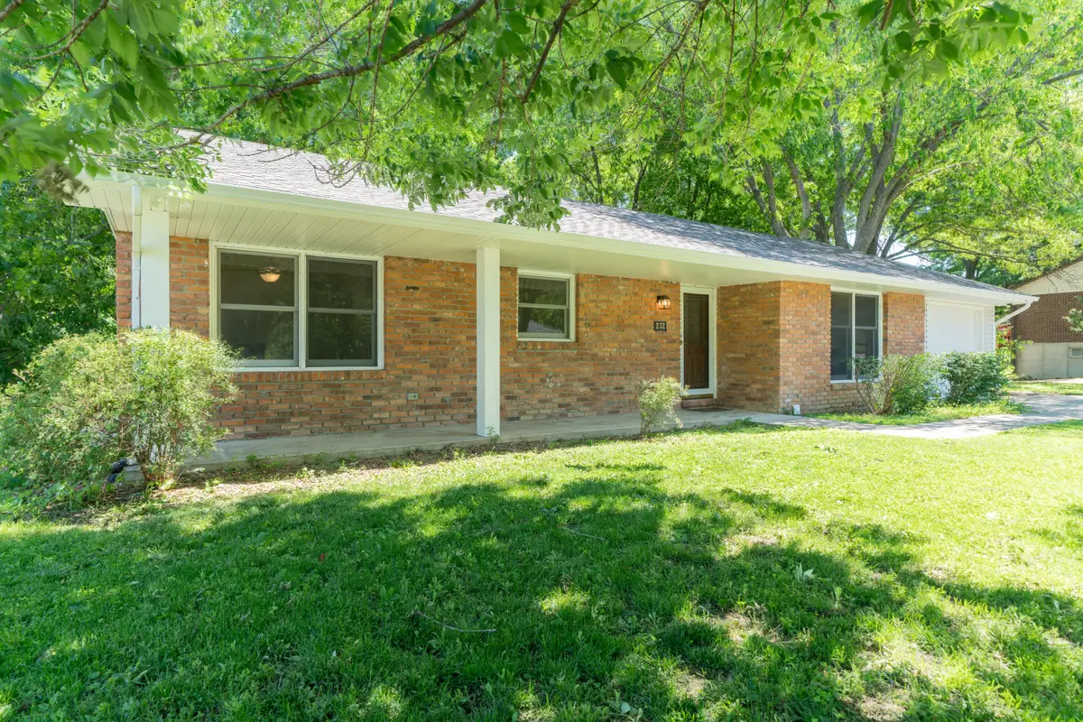232 Pheasant Ln, Holts Summit, MO 65043 - Image #1