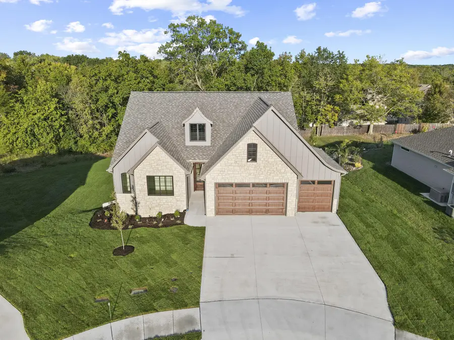 1704 Stillpoint Ct, Columbia, MO 65203 - Image #2