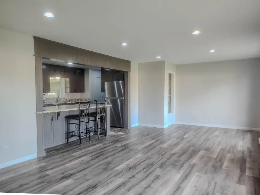 1351 S Lafayette Ave, Marshall, MO 65340 - Image #3