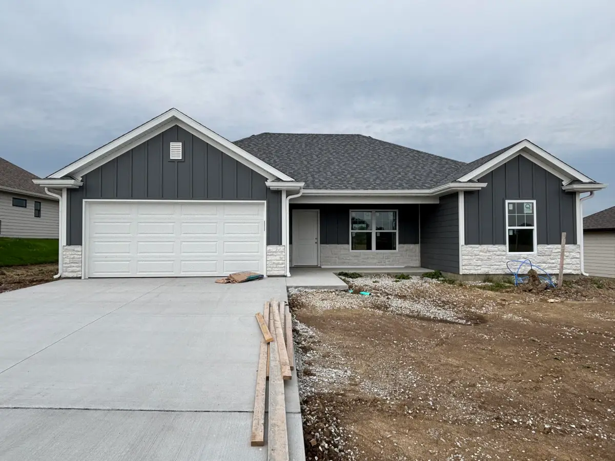 2415 N Traveller Dr, Columbia, MO 65202 - Image #1