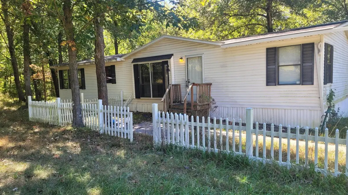 7304 N Wagon Trail Rd, Columbia, MO 65202 - Image #1