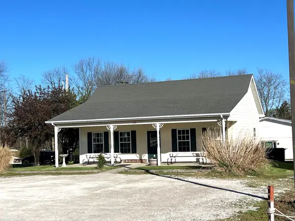 208 College St, PILOT GROVE, MO 65276